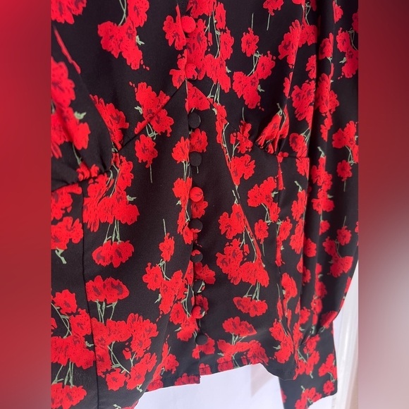 GLAMOROUS fitted button front blouse - Picture 10 of 12